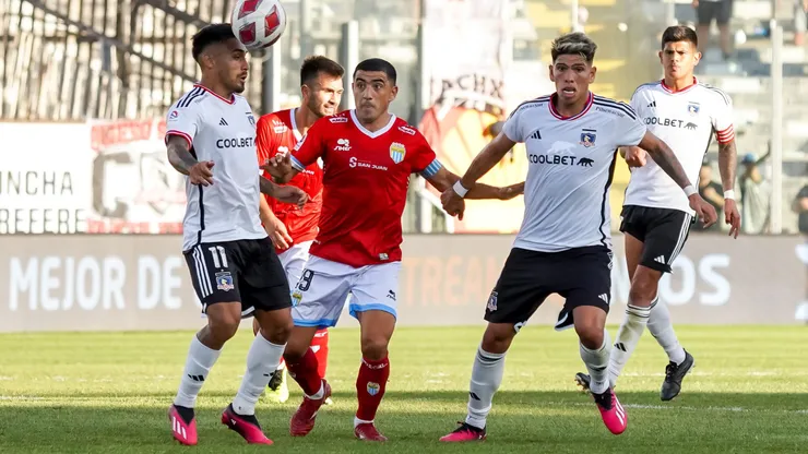 Colo Colo enfrenta a Magallanes con la obligación de ganar para seguir soñando con el título.