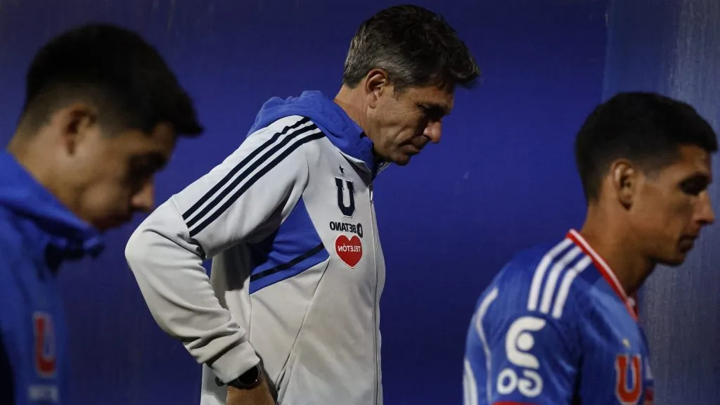 Mauricio Pellegrino se juega sus últimas cartas en el Clásico Universitario. Foto: Photosport.