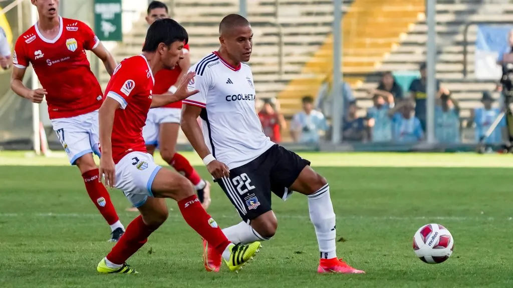 Leandro Benegas busca dar vuelta su situación en Colo Colo en 2024. Foto: Guille Salazar, RedGol.