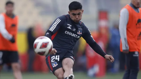 Jordhy Thompson le da un nuevo dolor de cabeza a Colo Colo