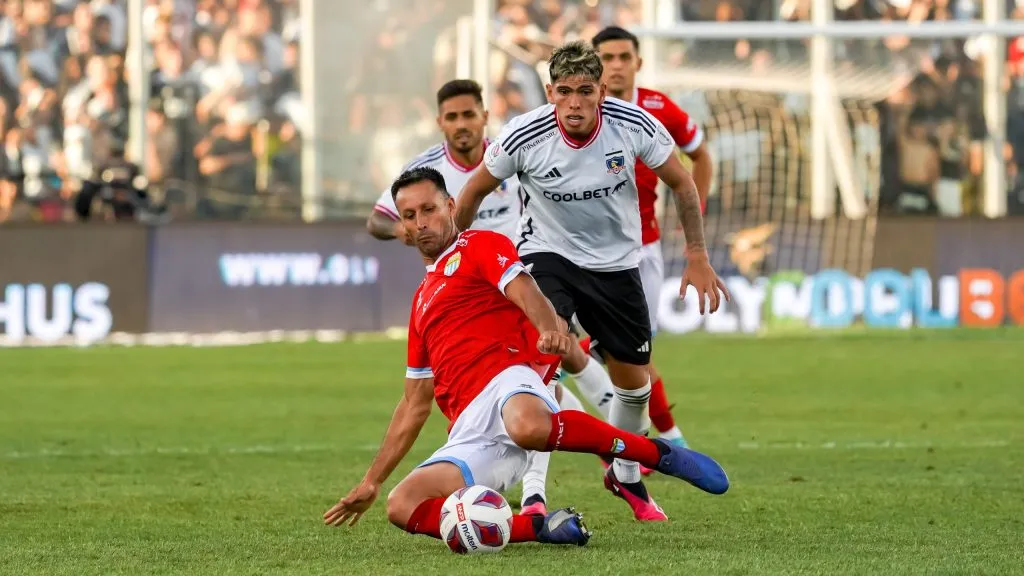 Colo Colo y Magallanes se ven las caras en un partido clave en la tabla de posiciones. Foto: Guille Salazar, RedGol.