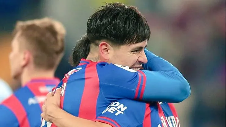 Víctor Dávila celebra su tercer gol con el CSKA de Moscú.