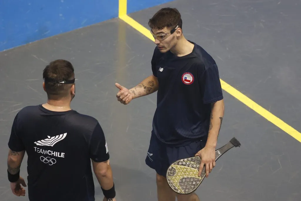 Bronce en trinquete de pelota vasca.