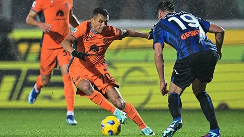 Alexis jugó pocos minutos, pero complicó a Atalanta