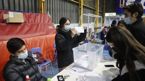 Lo que dicen las encuestas del Plebiscito de diciembre.