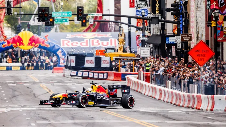 Las calles de Santiago se preparan para vibrar con una nueva edición de Red Bull Showrun, con la visita del RB7.