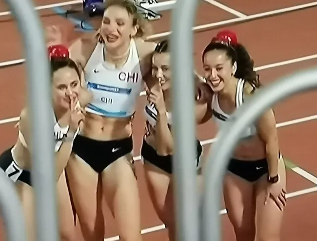 La dedicatoria de Isidora Jiménez a Solabarrieta tras ganar plata para Chile en el 4×100 del atletismo.