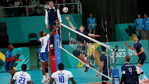 Chile cayó ante Colombia en un partido lleno de polémica con el arbitraje.