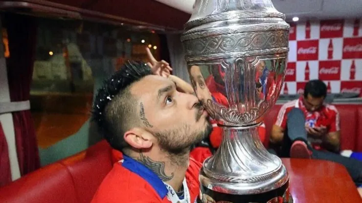 Mauricio Pinilla saca en cara las Copa América a los argentinos.