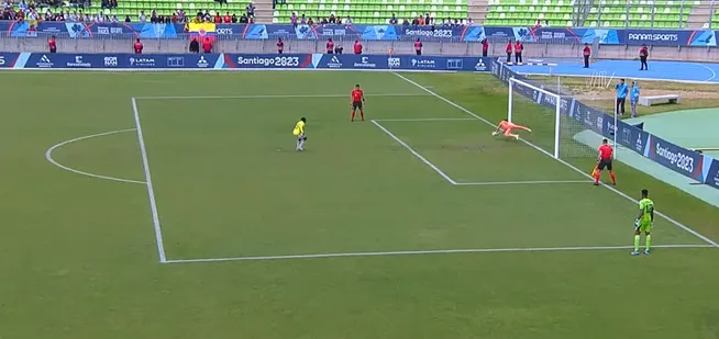 La tapada de Facundo Machado a Luis Mosquera. (Captura YouTube TVN).