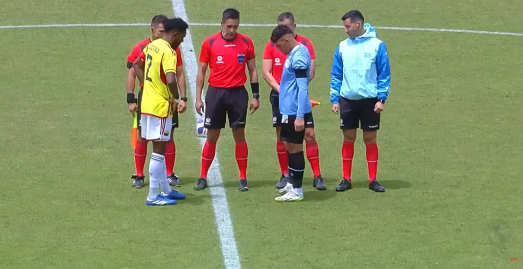 El sorteo de los penales. (Captura YouTube TVN).