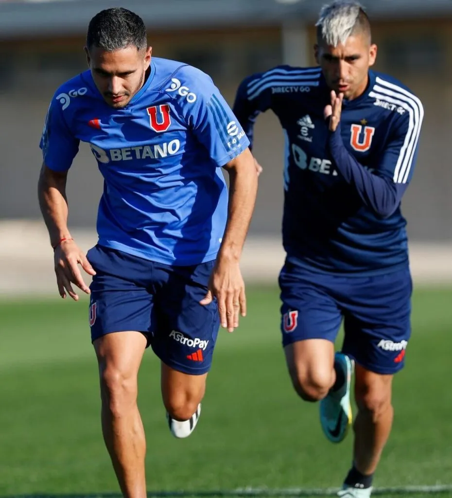 Los exigentes entrenamientos de Gustavo Álvarez marcan la pauta en los azules. Foto: U. de Chile.