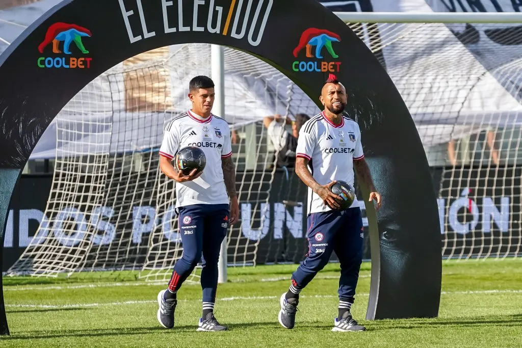 Los hinchas de Colo Colo se lo imaginan saliendo por el túnel del estadio Monumental. Foto: Guille Salazar / Redgol.