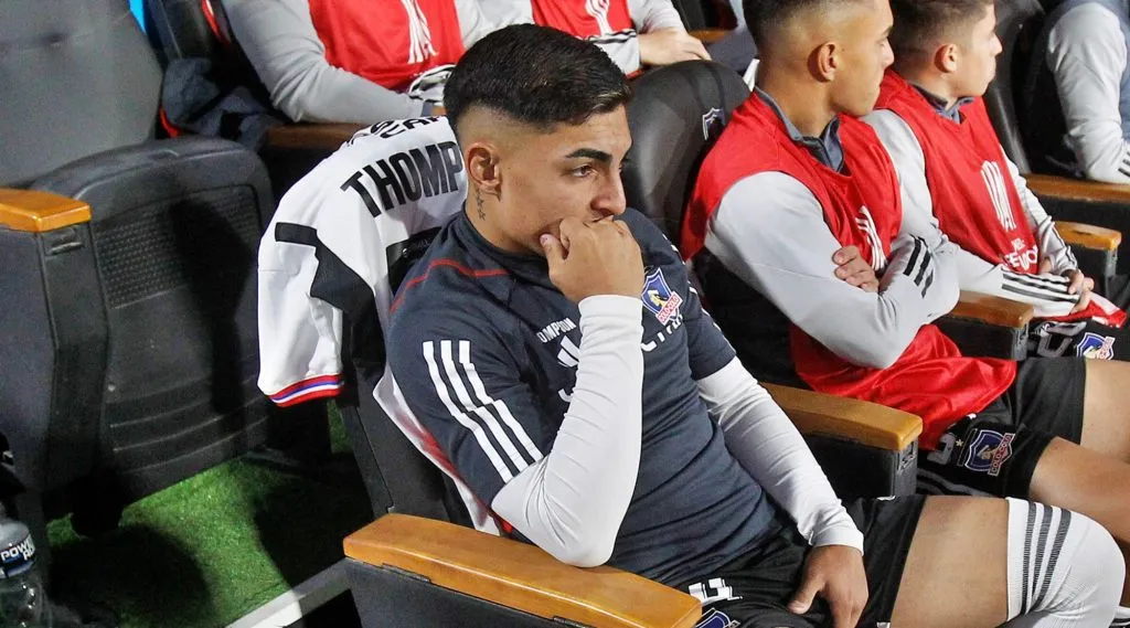 Los problemas de violencia de género alejaron a Thompson de Colo Colo.