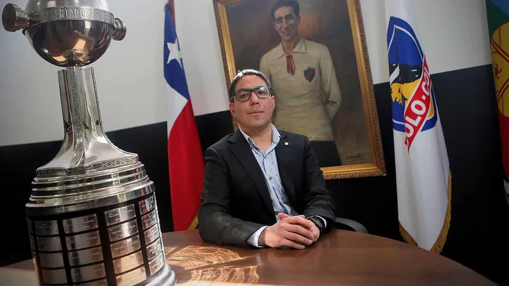 Camacho indignado con la lentitud de Colo Colo para encontrar entrenador.
