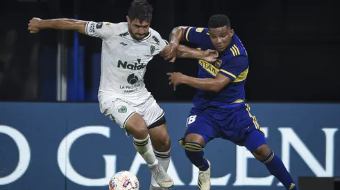 Gabriel Graciani en acción por Sarmiento de Junín ante Boca Juniors. Jugará en Ñublense durante 2024.