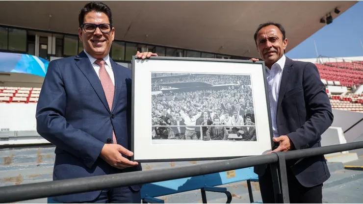 Ministerio del Deporte rinde tributo a Pelé, a un año de su partida.