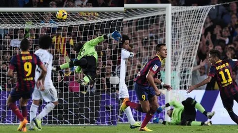 Diego López, exarquero del Real Madrid que recibió uno de los mejores goles de la carrera de Alexis Sánchez, colgó los guantes.