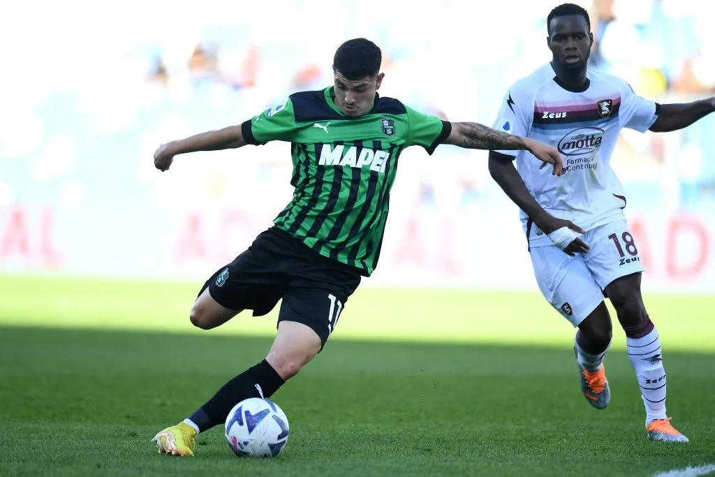 Agustín Álvarez en acción por el Sassuolo, que no lo cederá para jugar el Preolímpico.  (Alessandro Sabattini/Getty Images).
