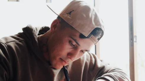 Kevin Medel fue anunciado en su nuevo equipo.