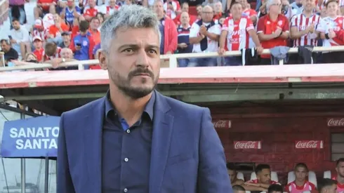 El desconocido uruguayo candidato a ser nuevo DT de Colo Colo