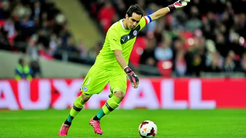 Bravo tuvo uno de los mejores partidos de su carrera ante Inglaterra.