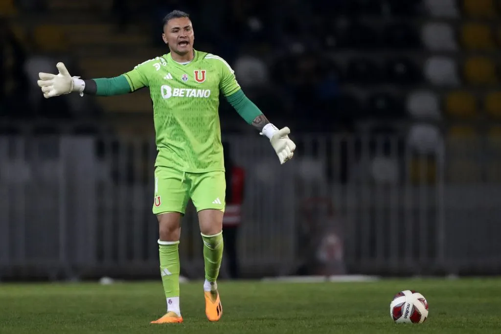 Revelan que el jugador estuvo internado antes de Navidad. Foto: Andres Pina/Photosport