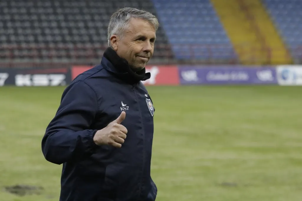 Gustavo Álvarez sumó un histórico de la U a su cuerpo técnico | Photosport