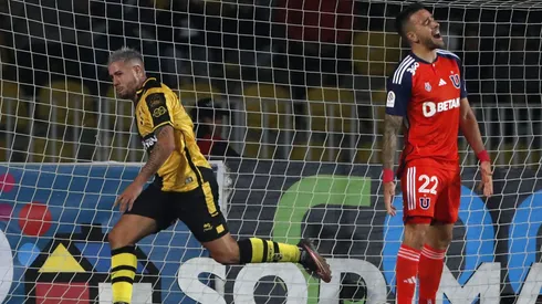 Rodrigo Holgado negocia para ir a la Universidad de Chile, pero apareció otro interesado muy fuerte.