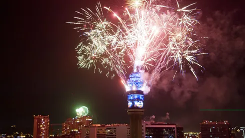 Fuego artificiales en la Torre Entel