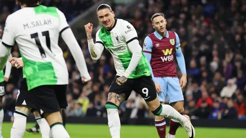 Darwin Núñez abrió la ruta del triunfo de Liverpool ante Burnley.