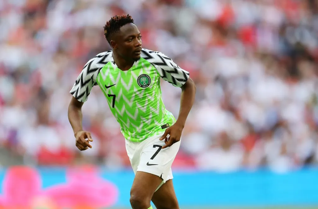 Nigeria se lució con esta camiseta verde, blanca y negra