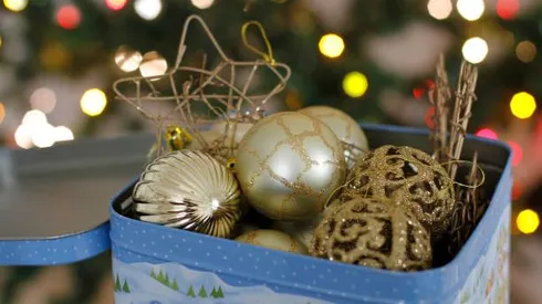 Desarmar el arbolito de Navidad