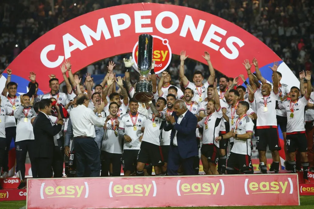 Colo Colo jugará el Triangular de Campeones ante Rosario Central y Liverpool en su calidad de monarcas de Copa Chile. | Foto: Photosport