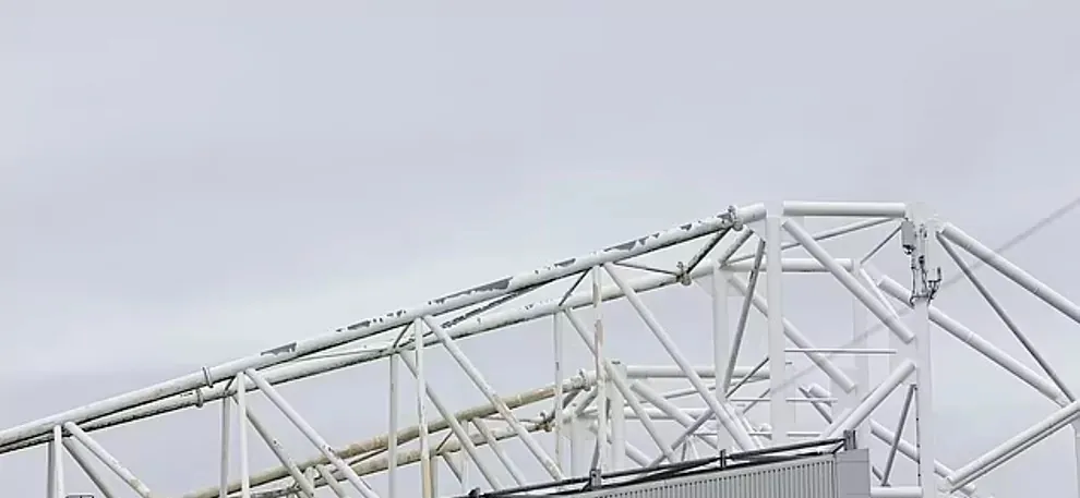 El desgaste del material del Old Trafford es evidente a la vista de los hinchas. | Foto: Archivo.