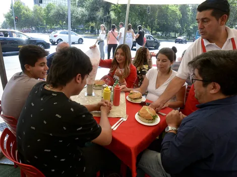 ¿Hay restaurantes abiertos hoy 25 de diciembre?