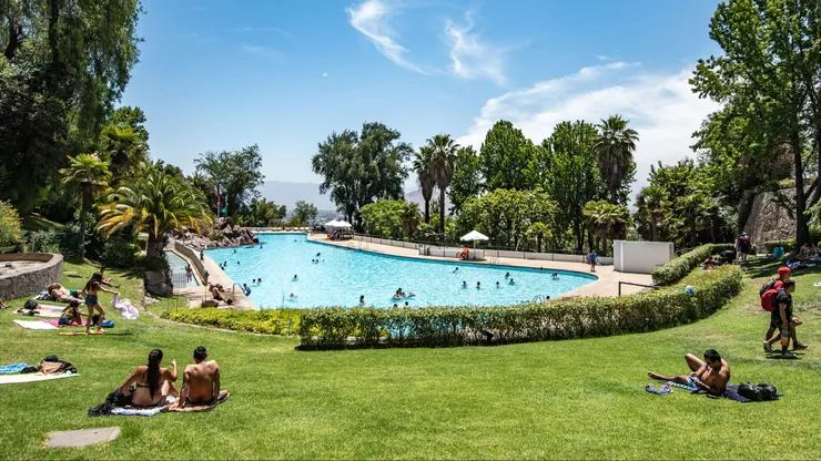 La piscina Tupahue es una de los grandes atarctivos de Parquemet.