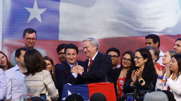 17 de diciembre 2023, Paine Presidente del partido Republicano Arturo Squella junto a Jose Antonio Kast se refieren a los resultados del plebiscito en la sede del partido. Foto Karin Pozo/Aton Chile