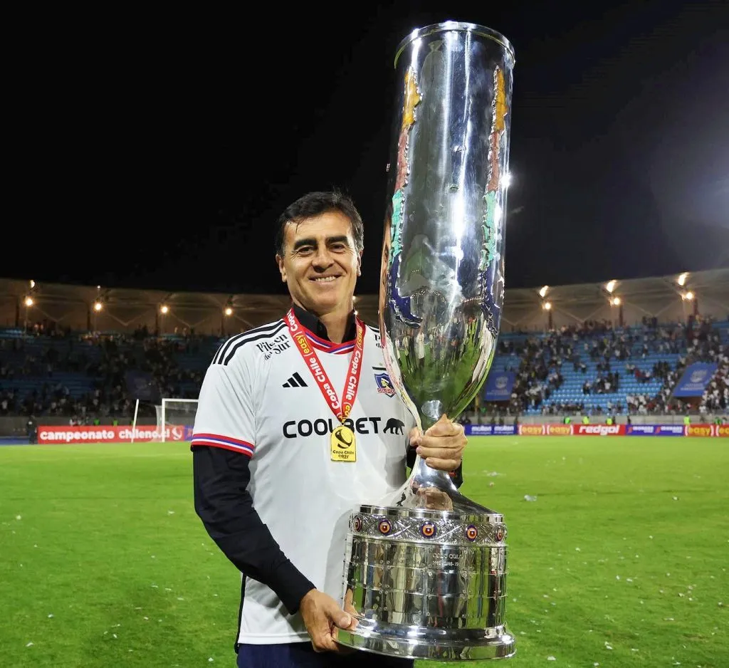 Gustavo Quinteros dejó cuatro títulos en estos años en el Cacique. | Foto: Colo Colo.