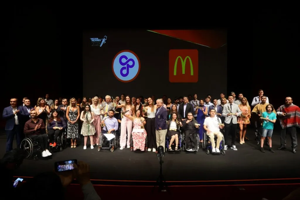 Los premiados como los mejores deportistas del 2023 (Photosport)