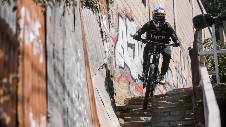 Pedro Burns performs during a practice run prior Red Bull Valparaiso Cerro Abajo, in Valparaiso, Chile, on February 11, 2023. // Alfred Jürgen Westermeyer / Red Bull Content Pool // SI202302120201 // Usage for editorial use only //