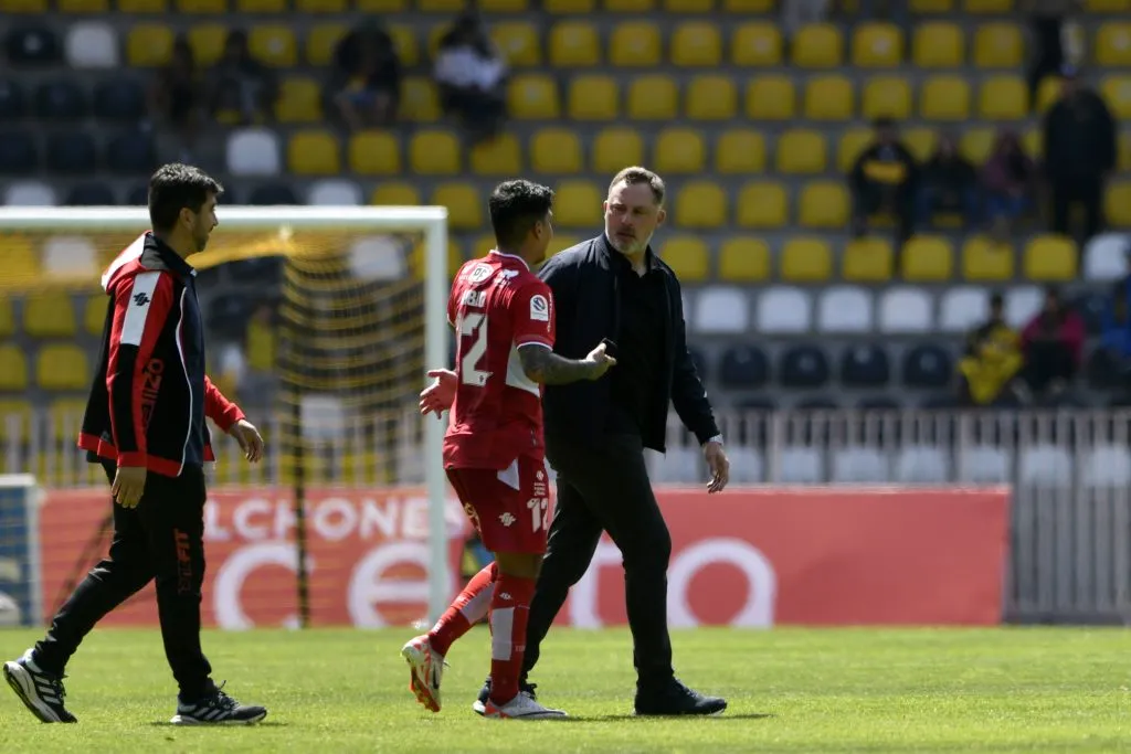 Hernán Caputto estuvo tres meses al mando de Ñublense. Foto: Alejandro Pizarro Ubilla/Photosport