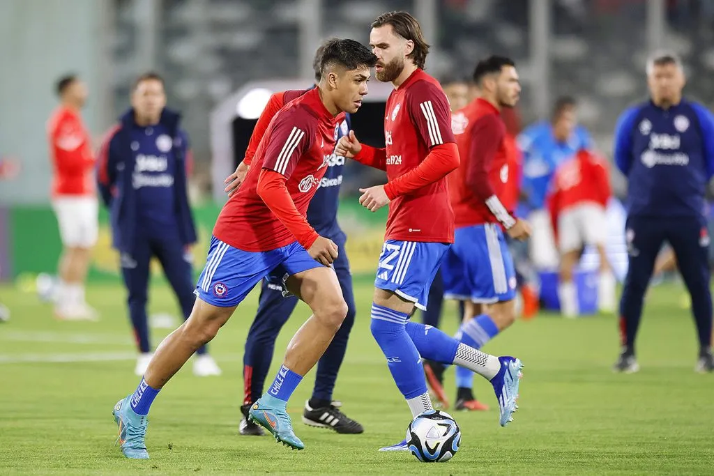 Damián Pizarro debutó como titular en la Roja por Eliminatorias 2026: fue en el empate 0-0 ante Paraguay jugado en el estadio Monumental. (Pepe Alvújar/Photosport).