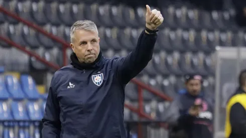 Gustavo Álvarez podría transformarse este sábado en el nuevo DT de Universidad de Chile, si Azul Azul acepta la contraoferta de Huachipato.