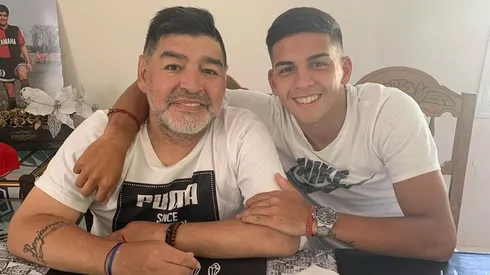 Hernán López Muñoz junto a Diego Armando Maradona, su tío abuelo. ¡Hoy brilla en Godoy Cruz de Mendoza!