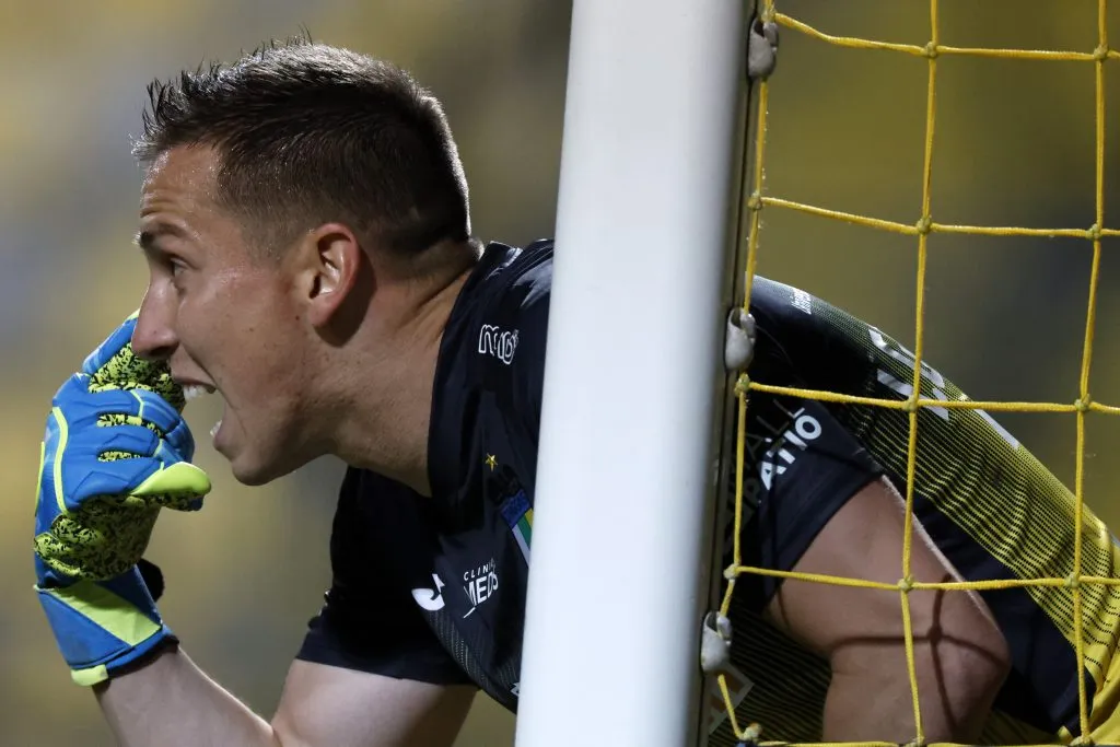 ¿Ocupará los guantes de titular Ignacio González en el arco de Everton? | Foto: Photosport.