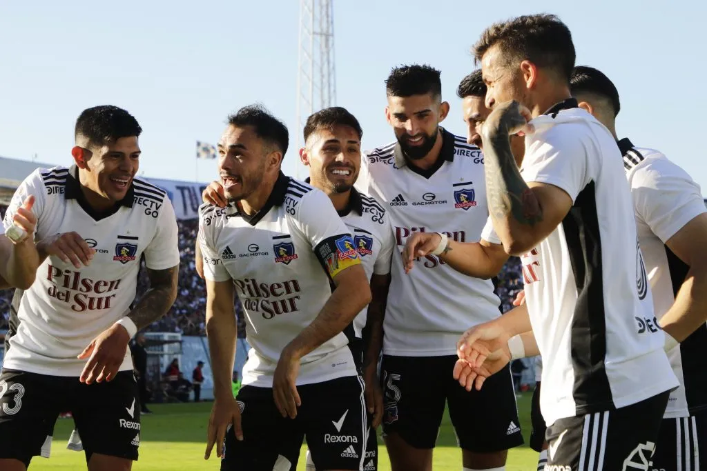 Gabriel Suazo y Gabriel Costa, dos de los jugadores que salieron libres de Colo Colo tras ganar el Campeonato Nacional 2022. (Javier Salvo/Photosport).