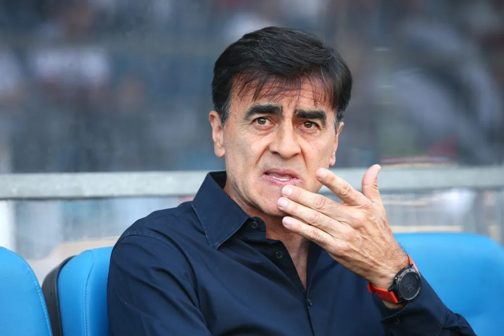 Gustavo Quinteros fue blanco de muchas dudas por parte del presidente del CSD Colo Colo. (Alex Diaz/Photosport).