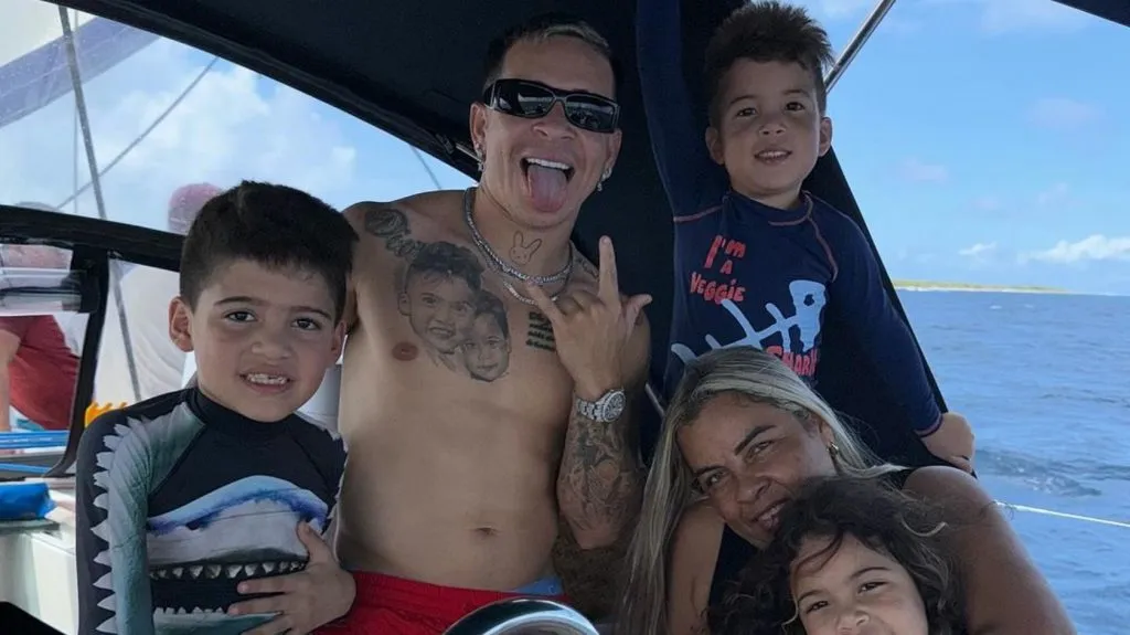 Soteldo es criticado en Santos tras marcharse después de descender al equipo.