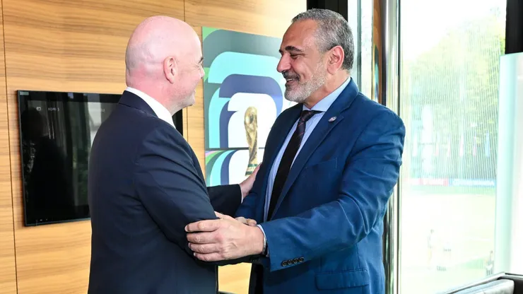 El presidente del fútbol en Chile asume la confianza de FIFA.